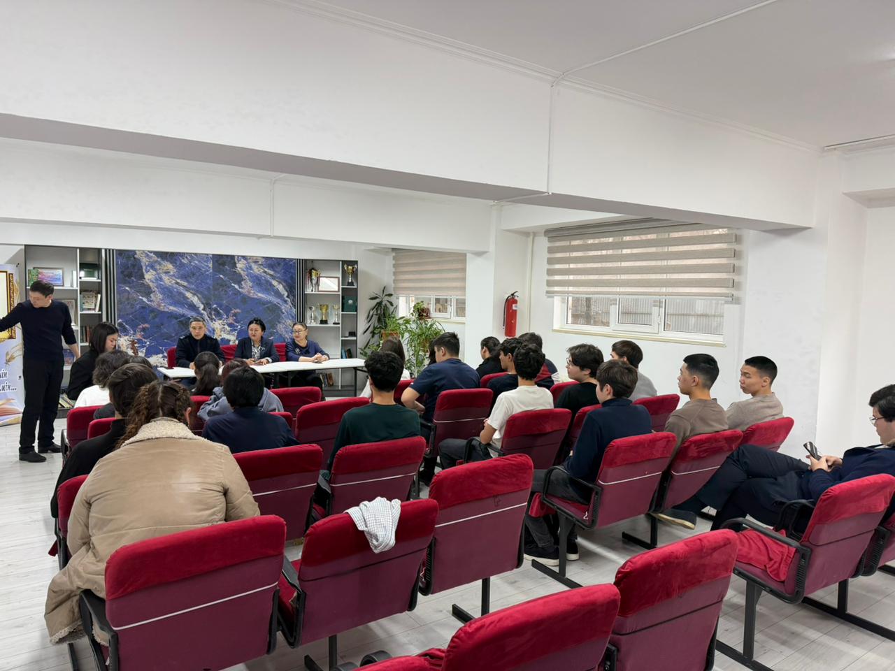 «Адам құқықтарын құрметтеу - құқықтық мемлекеттің басты қағидасы» атты көшбасшылық лекция